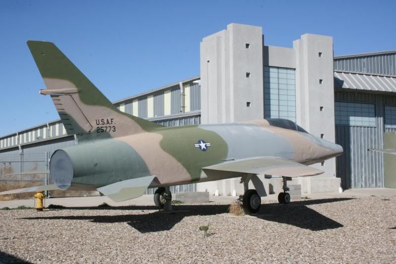 F-100A_52-5773.jpg