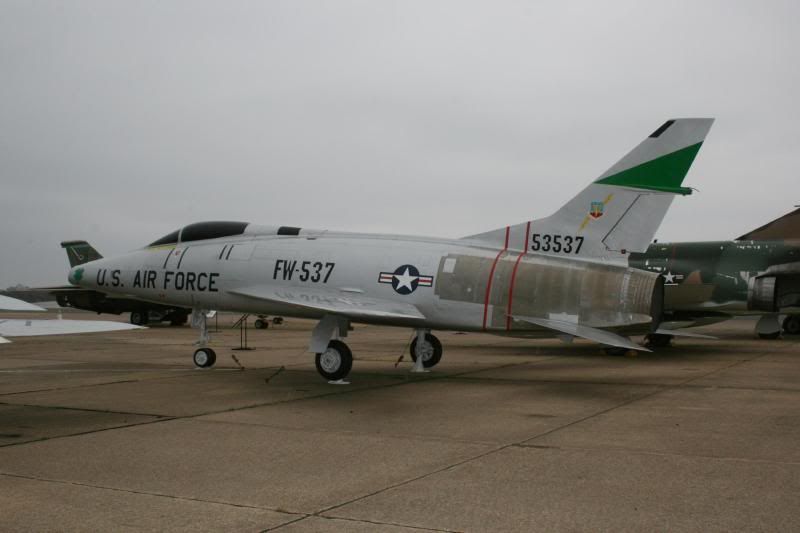F-100D_55-3537_LT_SIDE-1.jpg