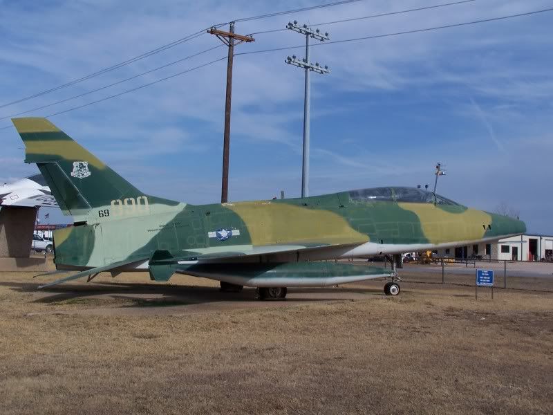 F-100F_56-3990_A.jpg