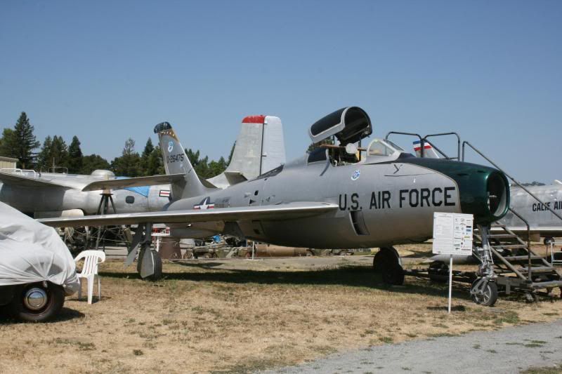 F-84F_52-6475.jpg