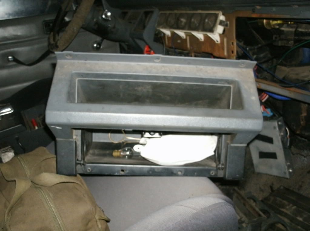 1990 Jeep wrangler glove box removal