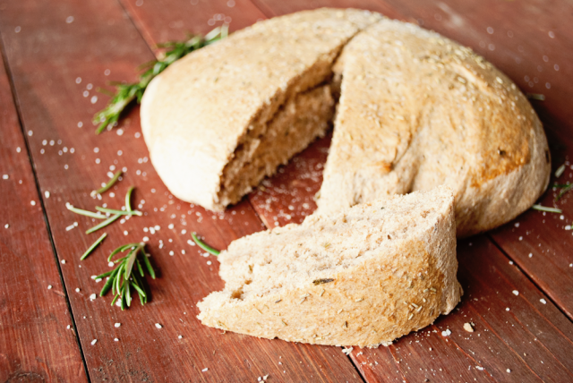 Three in Three: Homemade Rosemary and Olive Oil Bread #recipe