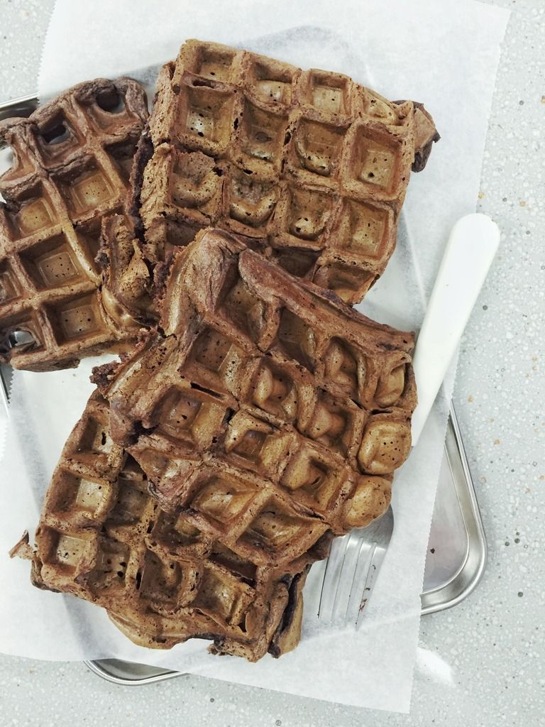 dessert / breakfast - chocolate honey waffles 