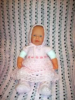 01BroomstickLayette-pink8-08.jpg Broomstick Lace 5-pc layette picture by cwmom98