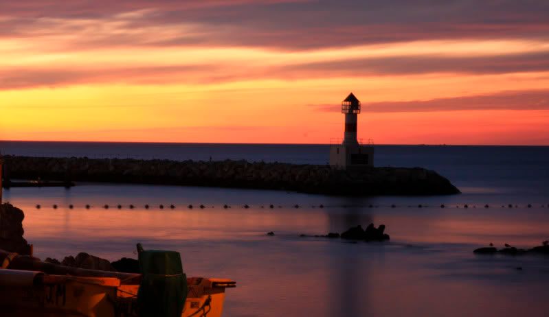 IMAGE: http://i101.photobucket.com/albums/m66/kjustiss/40DJune21539-2.jpg