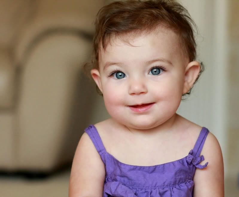 IMAGE: http://i101.photobucket.com/albums/m66/kjustiss/IMG_1480Gabslivingroom1.jpg