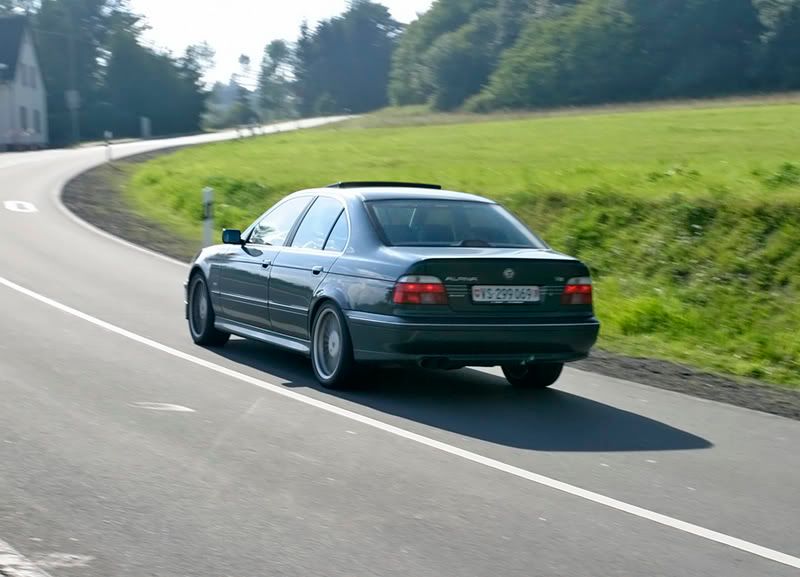 B10 V8 Saloon B10 V8 Saloon