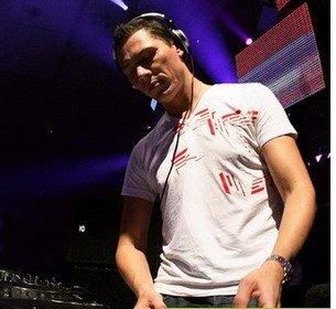 Tiesto Feat Jes - Everything Incl Cosmic Gate Tiesto Feat Jes - Everything Incl Cosmic Gate