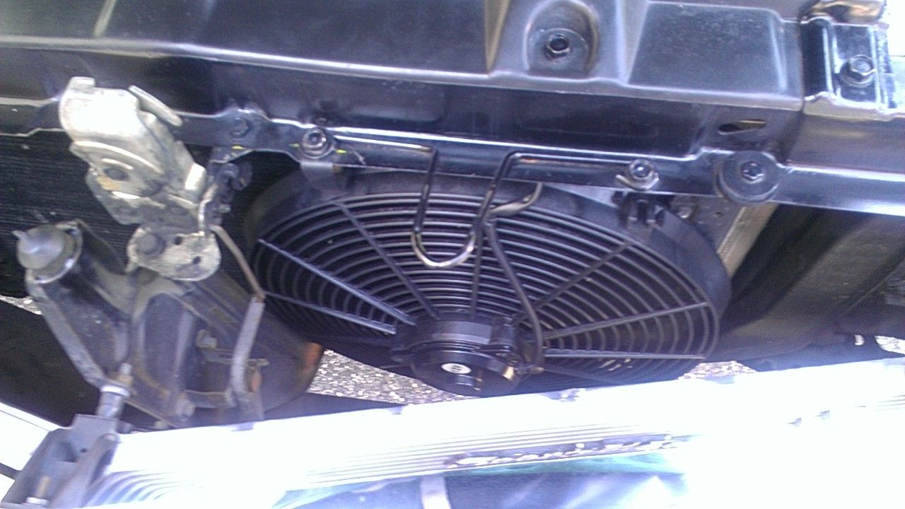 New fan clutch won't disengage..