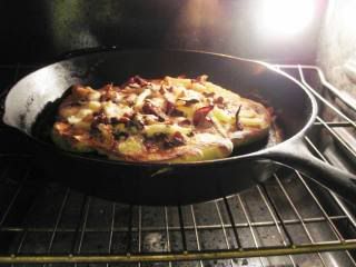 skillet pizzers