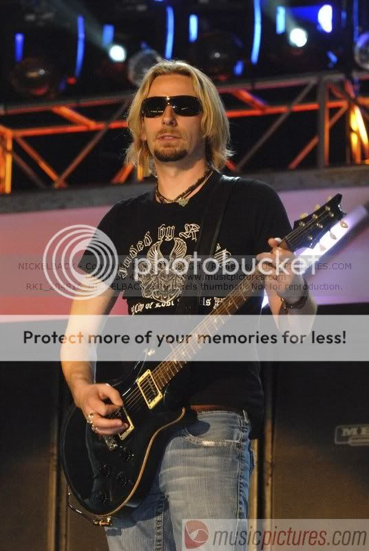 http://i101.photobucket.com/albums/m72/angel_0503/divers/RK1_204816_NICKELBACK_6.jpg