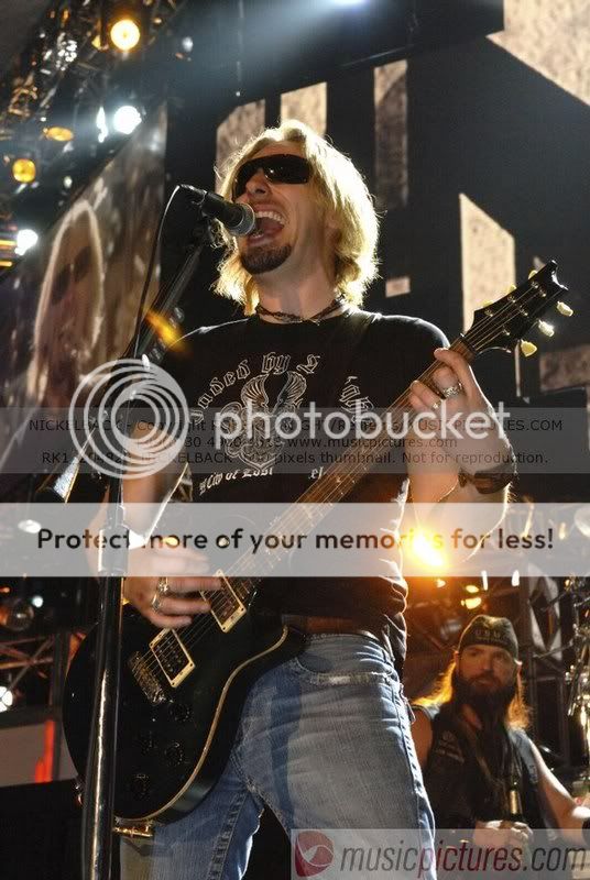 http://i101.photobucket.com/albums/m72/angel_0503/divers/RK1_204820_NICKELBACK_6.jpg